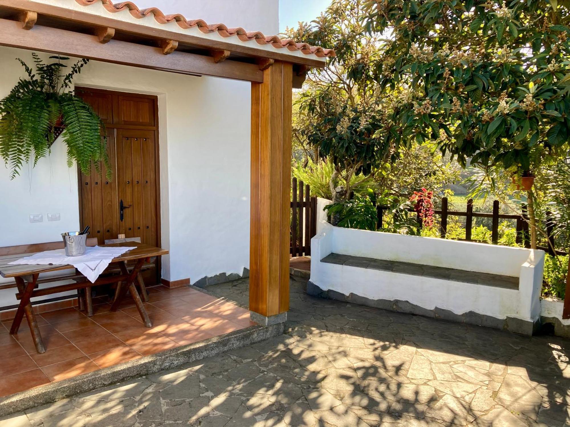Bella Doramas Casas Rurales Panchita & Millo Moya  Extérieur photo